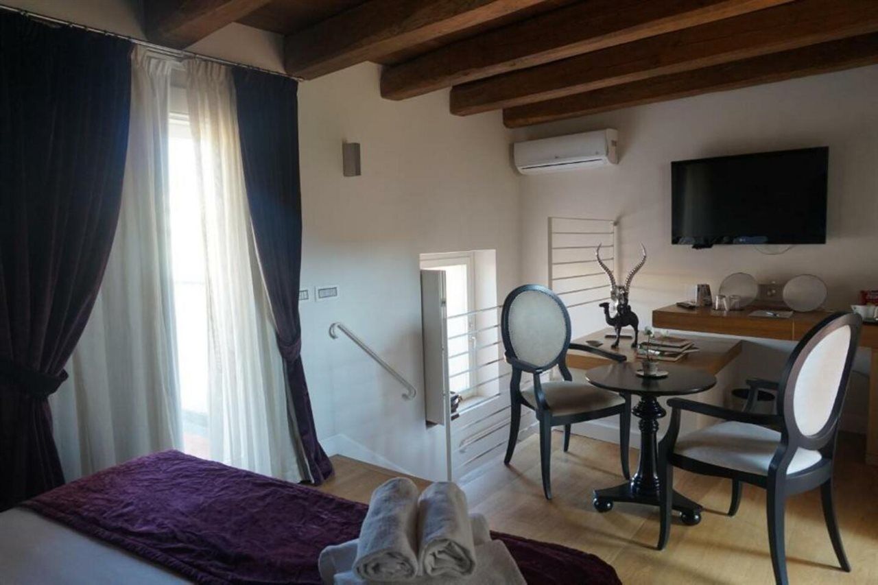 Trevi Palace Luxury Inn Roma Exterior foto